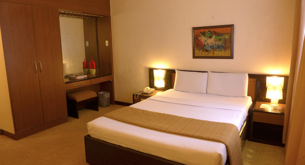 Rothman Hotel Manila Eksteriør bilde
